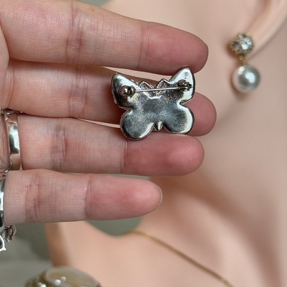 🦋 Blue Butterfly Brooch With Zirconia - Picture 8 of 8